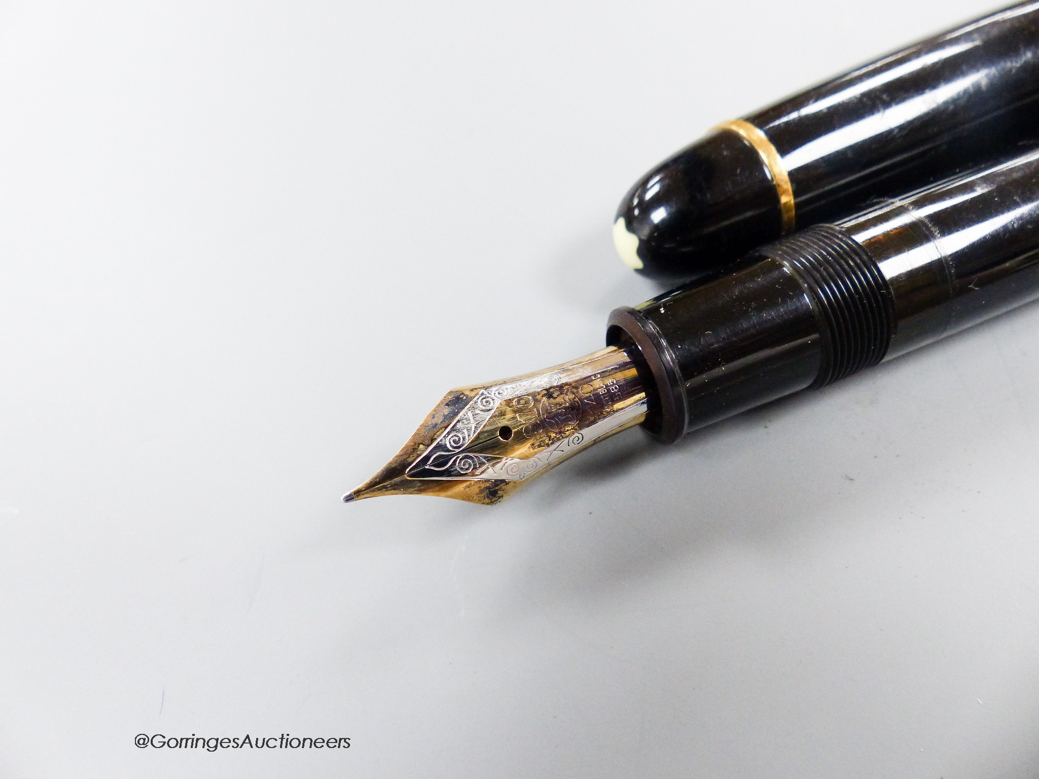 A Mont Blanc Meisterstuck fountain pen, 14cm